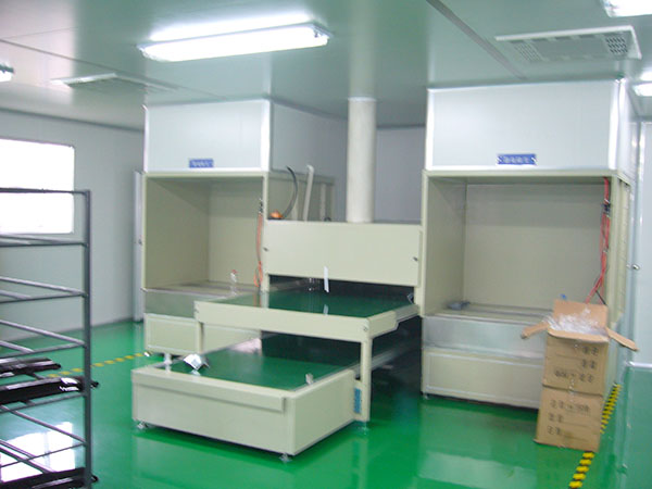 塑膠件噴漆設備